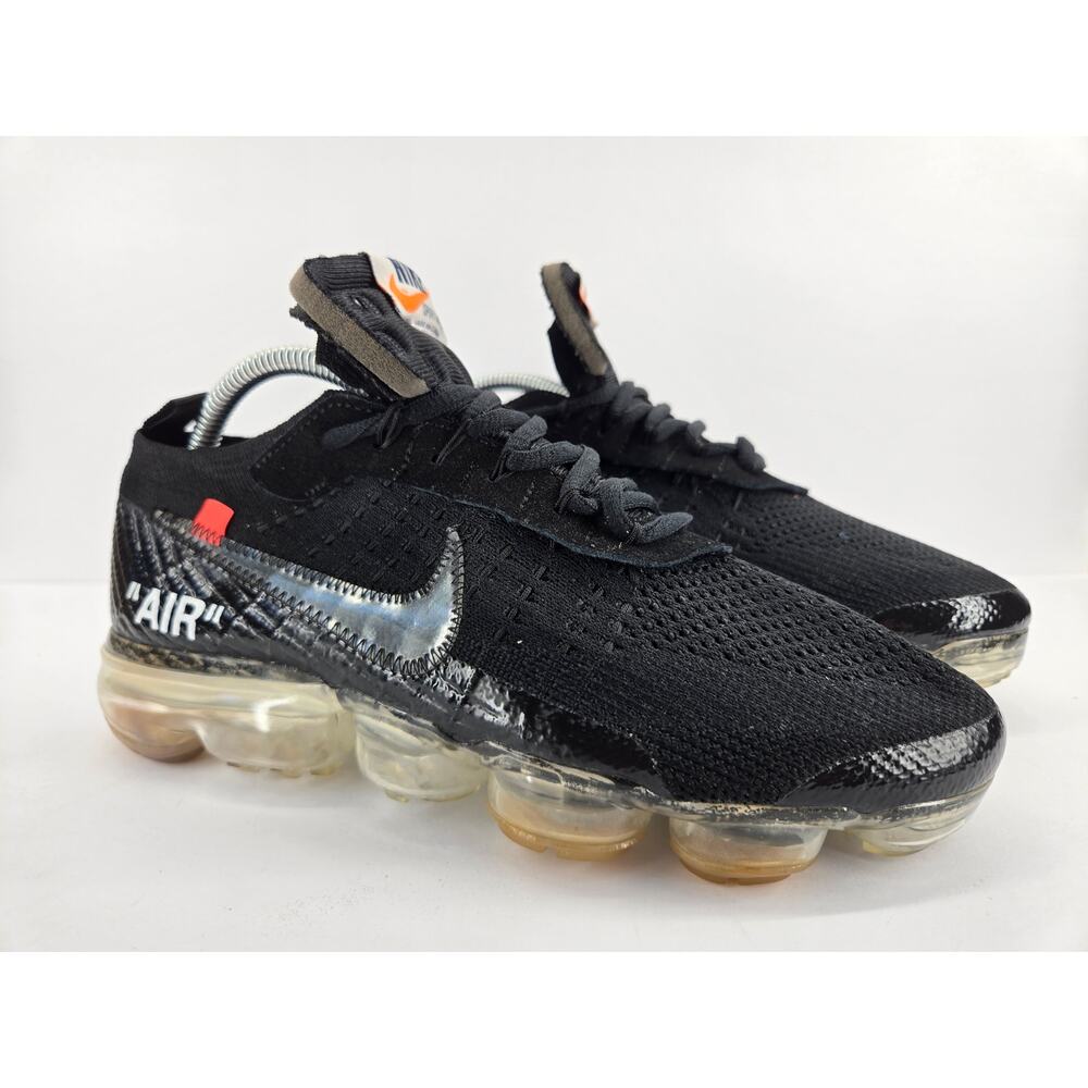 Nike Men's Black Athletic Shoes